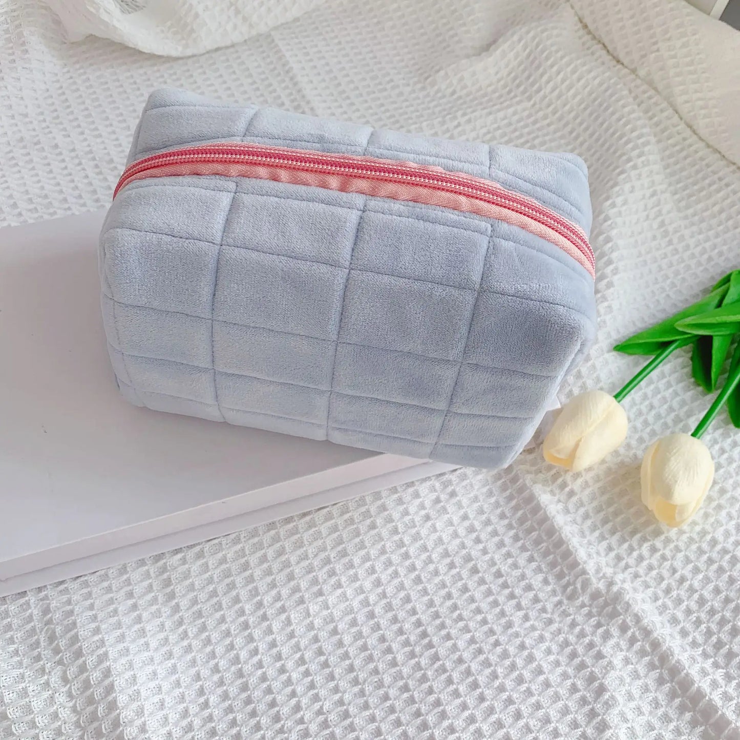 Soft Plush Makeup Bag – Cute & Trendy Travel Pouch (Tessellated)